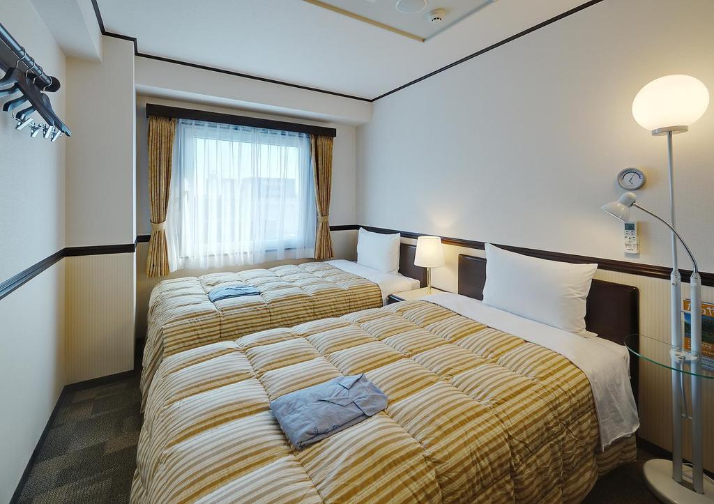 Toyoko Inn Aioi eki Shinkansen guchi Eksteriør billede
