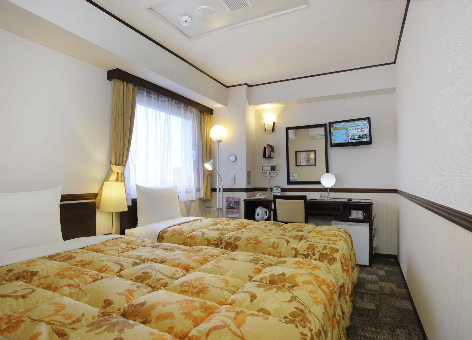 Toyoko Inn Aioi eki Shinkansen guchi Eksteriør billede