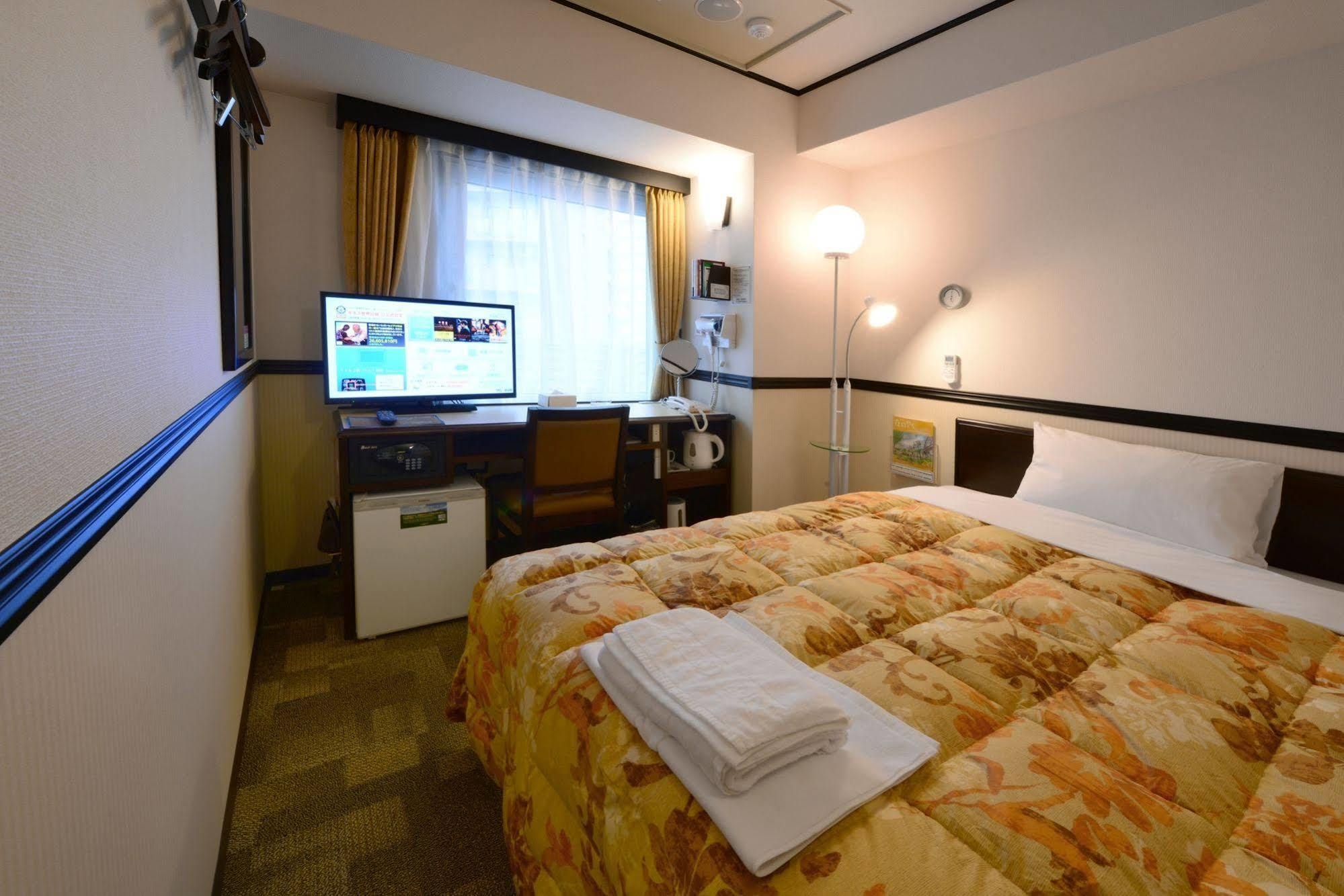 Toyoko Inn Aioi eki Shinkansen guchi Eksteriør billede