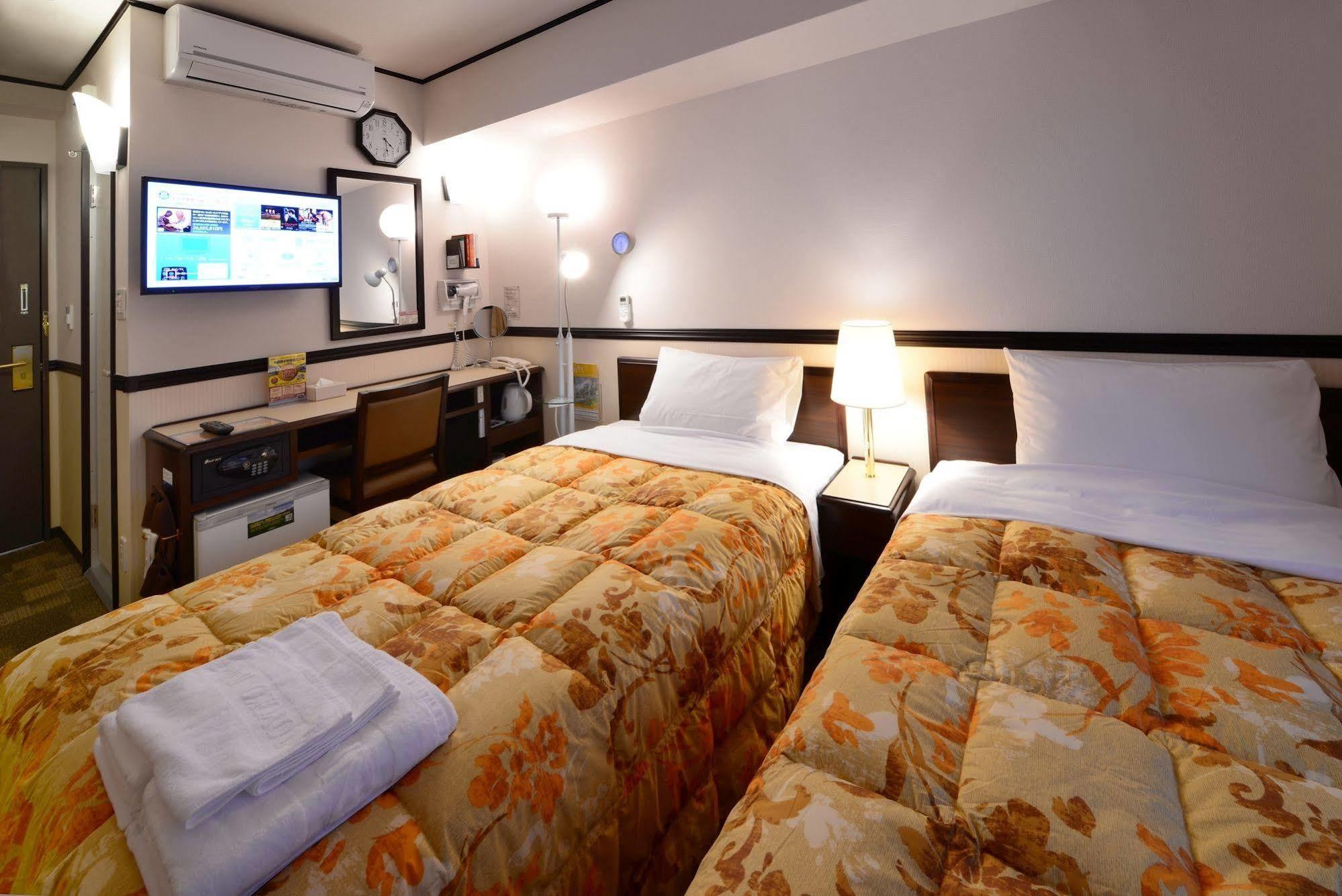 Toyoko Inn Aioi eki Shinkansen guchi Eksteriør billede